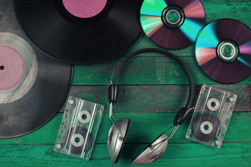 Vinyl vs CD vs Streaming - Complete Comparison 2026
